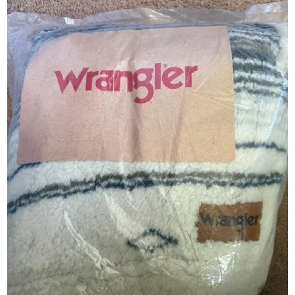 Wrangler Coyote Sands Sherpa Plush Throw Blanket Blue Ivory 50x60 Western NEW